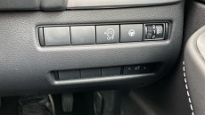 Nissan Qashqai 1.3 DiG-T MH 158 N-Connecta 5dr Petrol Hatchback